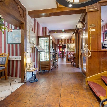 Landhotel Zur Schmiede Göhren-Lebbin エクステリア 写真