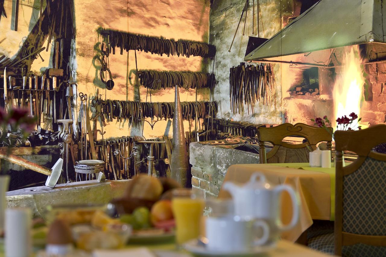 Landhotel Zur Schmiede Göhren-Lebbin エクステリア 写真